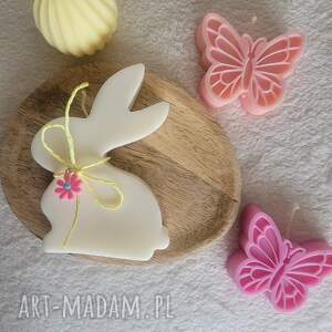 zajączek wielkanocny z kokardą - świeca sojowa handmade, dekoracje swiateczne