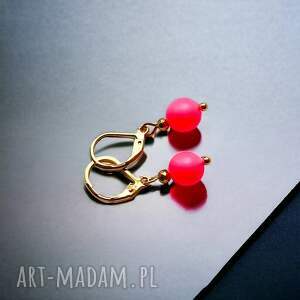 swarovski neon pearls: neon red: drobne kolczyki