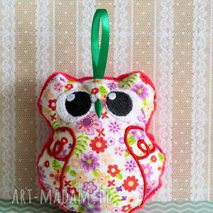 Mini sówka Lola 10 cm - haftowana maskotka handmade