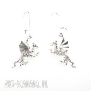 kolczyki srebrne - smok wawelski biały, biżuteria srebrna, prezent