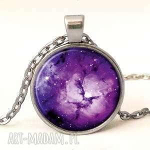 handmade naszyjniki fioletowa nebula - medalion z łańcuszkiem