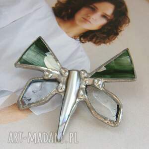 hand made upominki święta broszka: mały, zielony motyl malowany