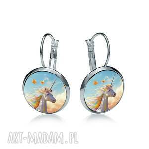 kolczyki wiszące na biglu jednorożec magiczna biżuteria dla fanki fantasy