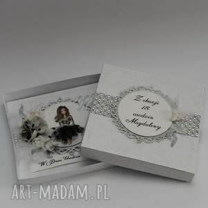 Kartka w pudełku na 18, urodziny