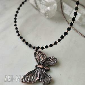 dziki krolik naszyjnik motyl, miedź, miedź oksydowana biżuteria z motylem