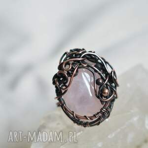 delikatność - duży pierścionek z kwarcem różowym
