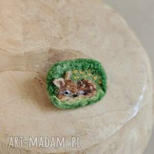 sarenka, broszka filcowana