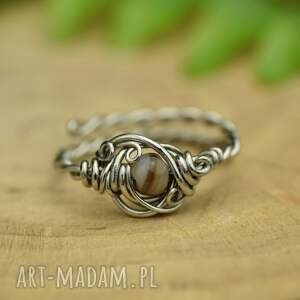 pierścionek regulowany z agatem wire wrapping stal chirurgiczna agat