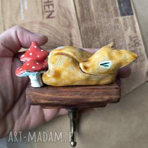 wieszaczek z sarenką, ceramika drewno, muchomor, grzyby