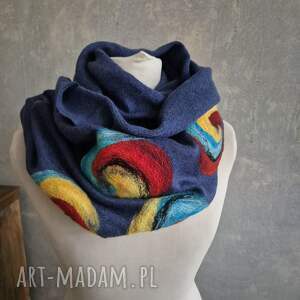 Super prezent na dzień mamy niebieski filcowany wełniany miły i ciepły