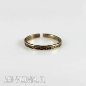 nieregularna - rozm. s, m, l - mosiężna obrączka (2000 - 02) outlet - miedziana