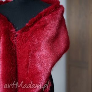 czerwony szal z futra, etola, shawl fur