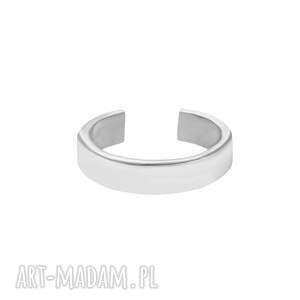 srebrna gładka nausznica modna prostokątna