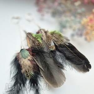 Kolczyki pióra boho kolory ziemi lekkie wykonane w pojedynczym