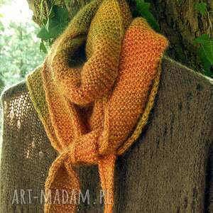 kolorowy szalik - szaliczek pomarańczowa energia drutach ciepłe