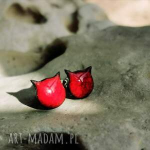 koty kolczyki sztyfty antyalergiczne minimalistyczne czerwone ceramiczne - art biżuteria