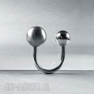 Regulowany pierścionek z kulkami 14 mm i 10 mm (otwarty, srebrne kulki - nowoczesny)