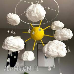 Mobil niemowlęcy z motywem słońca i chmurek - karuzela nad łóżeczko