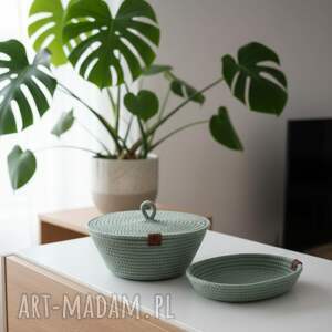 Prezent Koszyk z pokrywką ze sznurka i podstawka na biżuterię