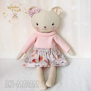 Miś Hania przytulanka ręcznie szyta - różowy sweterek i beżowa spódniczka w kwiaty (39 cm)