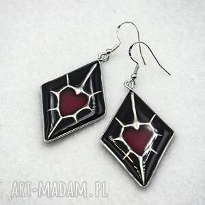 kolczyki gotyckie z sercem 062, czarna scena żywica