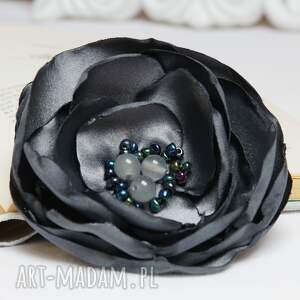 Elegancka broszka kwiatek przypinka do marynarki sukienki