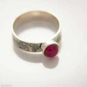 pomysł na prezent srebrny pierścionek z agatem różowym