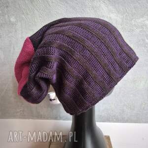 czapka damska smerfetka różowo - fioletowa uniwersalna i miła, dobra na codzienne