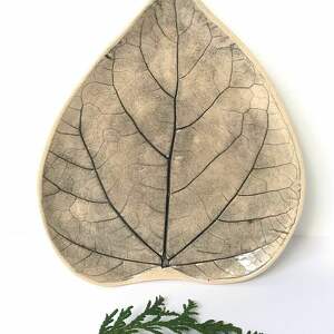 unikatowy talerzyk liść, prezent do nowego domu naturalne