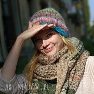 czapka multikolor na drutach, jesień i zimę prezent