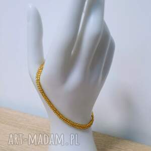 mieniąca się bransoletka ze złotych koralików, delikatny dodatek, dodatek