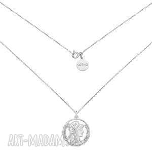 srebrny medalion z dużą monetą, łańcuszek, art