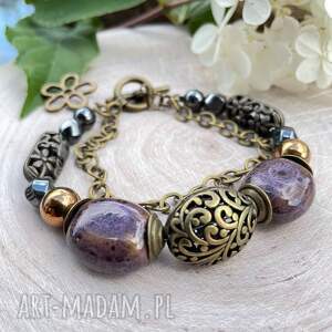 bransoletka z koralami ceramicznymi w śliwkowej tonacji c651