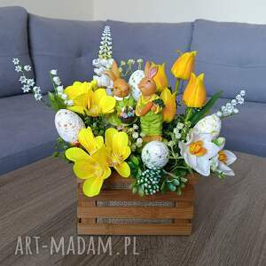 Stroik wielkanocny z zajączkiem. Dekoracja na Ozdoba