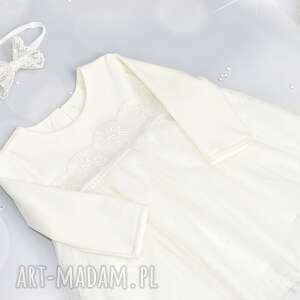 sukienka do chrztu tiulowa z koronka i perełkami na chrzest