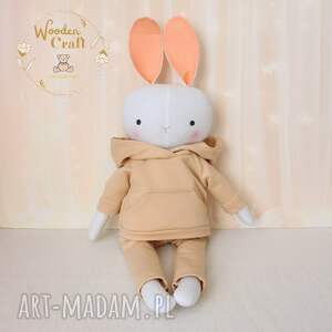 Króliczek Eddie, w beżowym dresiku przytulanka, prezent