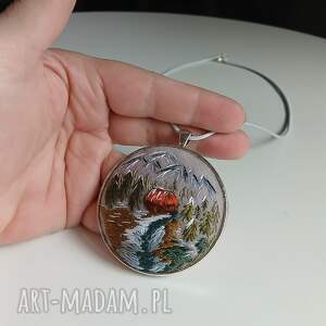 handmade wisiorki ręcznie haftowany wisior "góry"