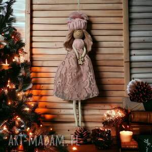 handmade pomysł na prezent świąteczny mikołajka z drewnianym aniołkiem zawieszka