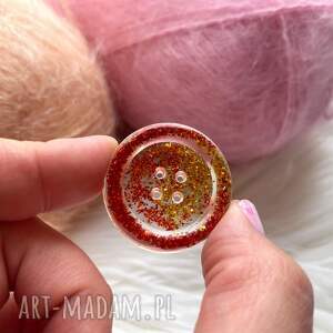 Prezent Niepowtarzalne guziki - zestaw czterech guzikow z żywicy