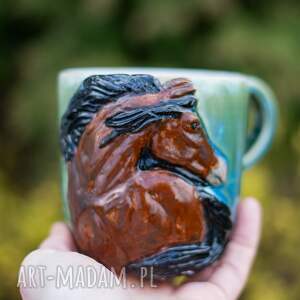 ręcznie zrobione ceramika handmade ceramiczny kubek z koniem - zielony gniady ok 360
