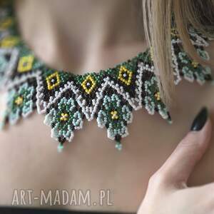 Naszyjnik krywulka Wiosna z koralików w odcieniach zieleni, żółtego