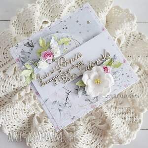 handmade scrapbooking kartki pamiątka i komunii św - kartka w pudełku