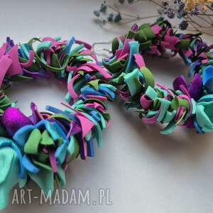 kolczyki koła kwiatowe lekkie niezwykle bujne robiące wrażenie z serii tej