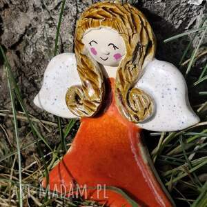 Ceramiczny aniołek handmade - kolorowa dekoracja na prezent