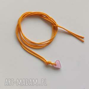 serduszko wisiorek, tworzywo sztuczne, sznurek, serce
