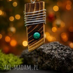 drewniany wisiorek turkusowa akacja - ręcznie zrobiony naszyjnik z drewna