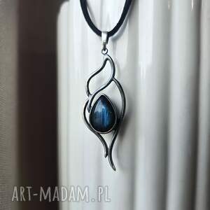 subtelny naszyjnik z labradorytem, srebro oksydowane wiedźma, biżuteria