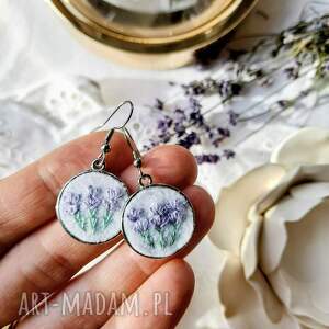Kolczyki haftowane lawendowe jasne okrągłe, dla siostry
