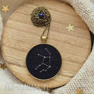 naszyjnik gwiazdozbiór panny z lapisem lazuli na granatowym tle wisior, zodiak