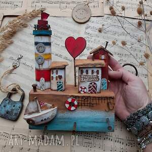 Prezent z żeglarską przystanią, wieszak z drewna